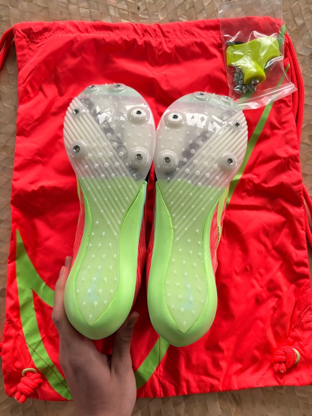 BRAND NEW Nike Air Maxfly 2 Track Spikes - Picture 2 of 8